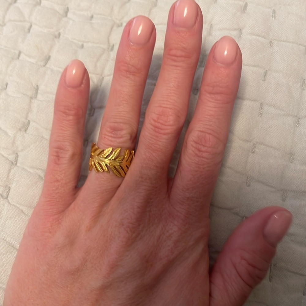 Julie Vos fern ring